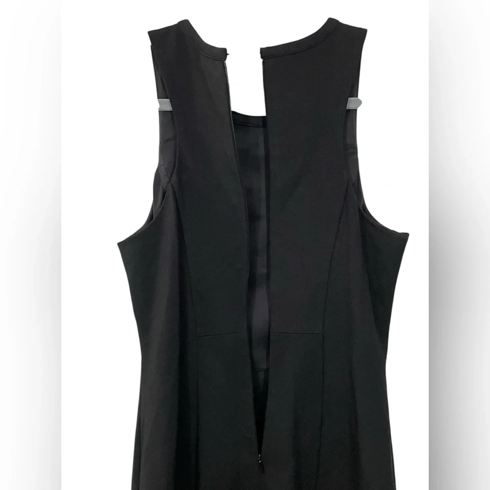 NWT Trina Turk Black Sheath Mini Dress Size 2 Sleeveless Gold Zipper Slit Detail